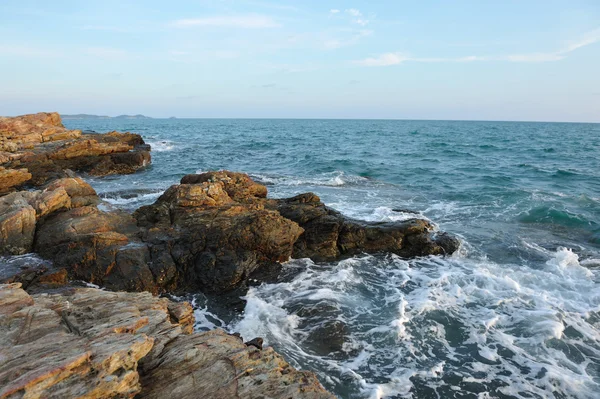 Rock en zee — Stockfoto