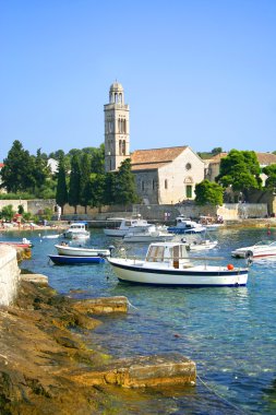 Hvar adası