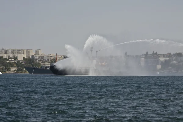 Ρωσικό Στρατιωτικό Πλοίο Παρέλαση Ναυτικού Στην Πόλη Της Μαύρης Θάλασσας — Φωτογραφία Αρχείου