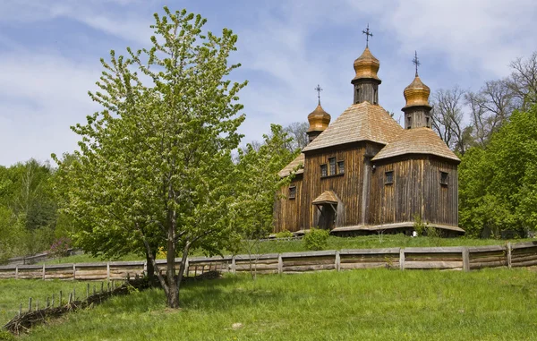 Houten kerk, Oekraïne. — Stockfoto
