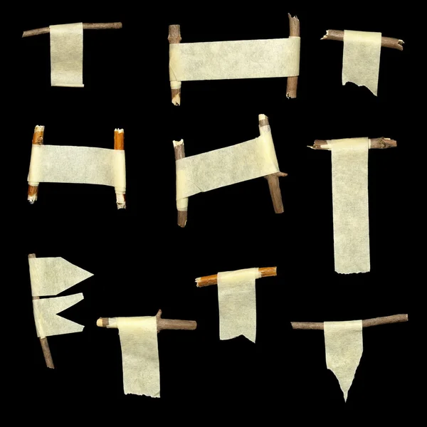 Conjunto de trozos de papel y madera aislados sobre fondo negro (bandera en blanco ) — Foto de Stock