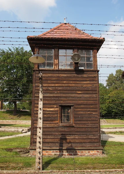 Auschwitz toplama kampı (dikenli tel çit) — Stok fotoğraf