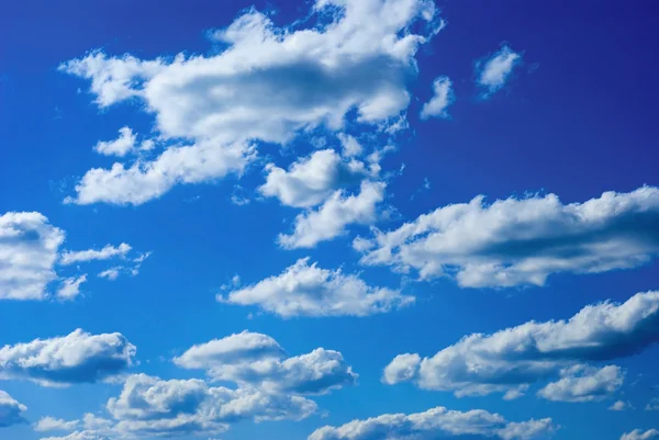 Ουρανός με σύννεφα — Φωτογραφία Αρχείου