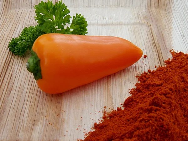 Chili por, narancs paprika füstölt paprika és a szelet, — Stock Fotó