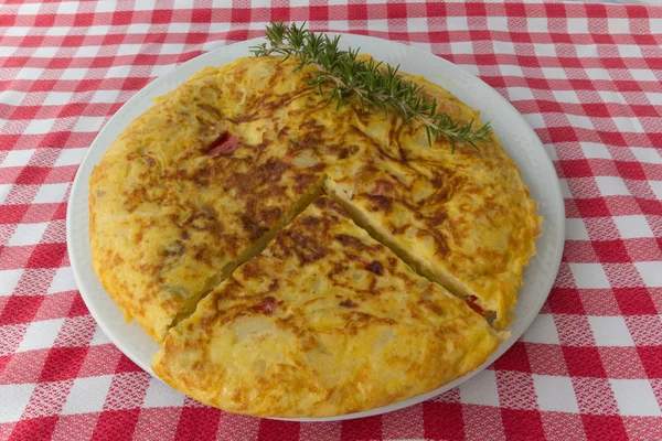 Patates ve soğan omlet — Stok fotoğraf