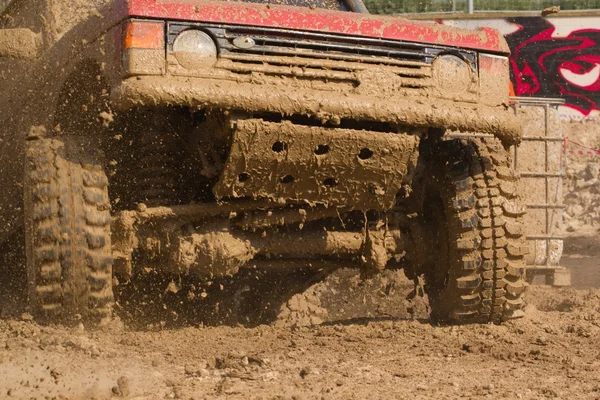 Muddy 4x4 Vehicle — Stock Photo, Image