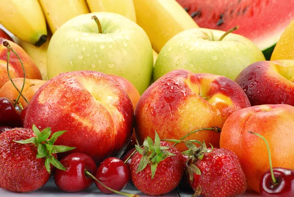 Composição com variedade de frutas — Fotografia de Stock