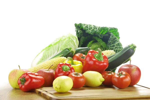Composizione con verdure crude — Foto Stock