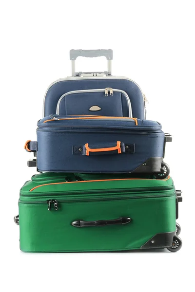 Bagaż składający się z dużych walizek izolowanych na biało — Zdjęcie stockowe