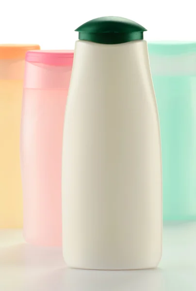 Plastic flessen lichaamsverzorging en schoonheidsproducten — Stockfoto