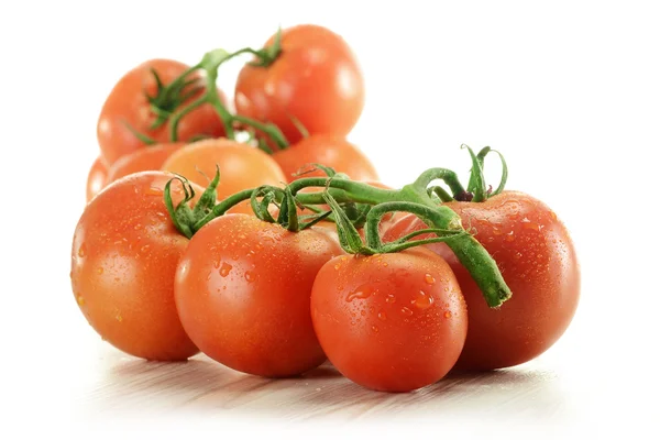 Pomidory odizolowane na białym — Zdjęcie stockowe
