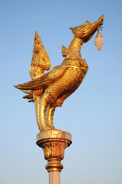 Thajském stylu garuda světlo lampy — Stock fotografie