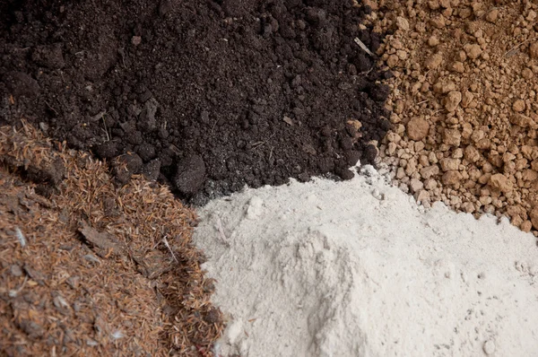 Смешанная почва — стоковое фото