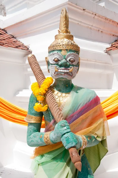 Estátua gigante de arte tailandesa — Fotografia de Stock