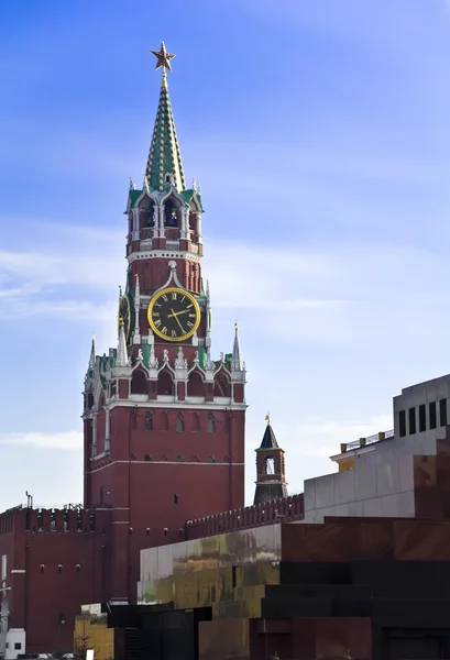 Torre Spasskaya del Kremlin de Moscú — Foto de Stock