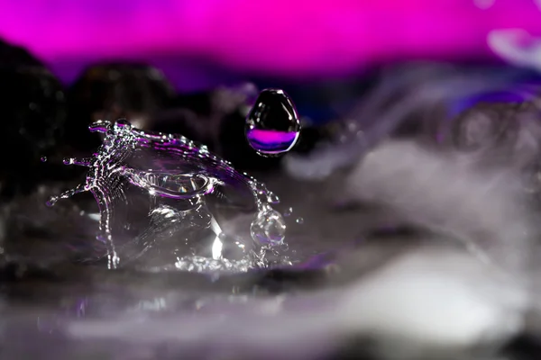 Paisajes coloridos y creativos de gota de agua — Foto de Stock