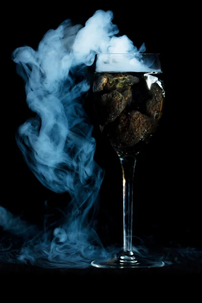 Rökning glas vin — Stockfoto