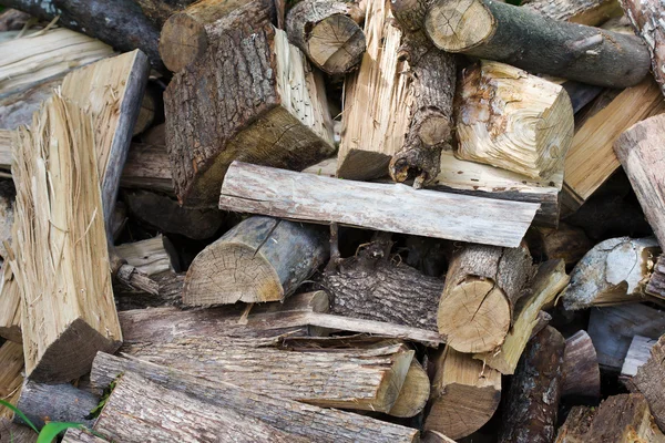 堆的割绒木柴 — 图库照片