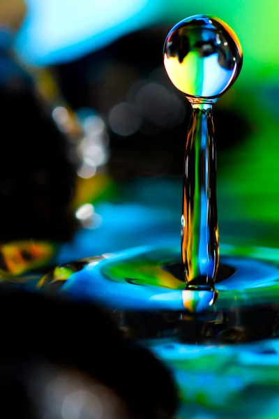 Paisajes coloridos y creativos de gota de agua — Foto de Stock
