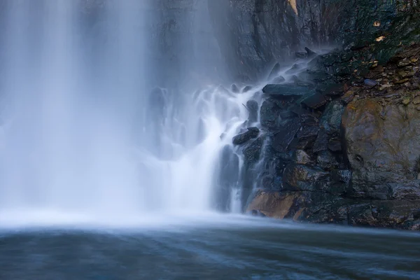 База водопада — стоковое фото