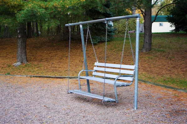 Swinging Bench. — Stock Photo, Image