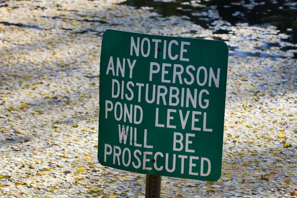 Do not disturb pond level. — Stock Photo, Image