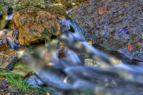 HDR rzeki rapids. — Zdjęcie stockowe