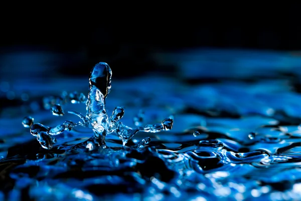 Vatten droppe skapelser — Stockfoto