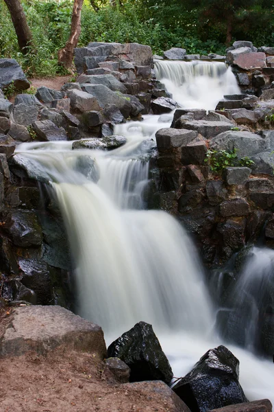 Dimmiga vattenfall — Stockfoto