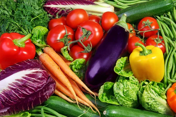 Assortiment de légumes frais — Photo