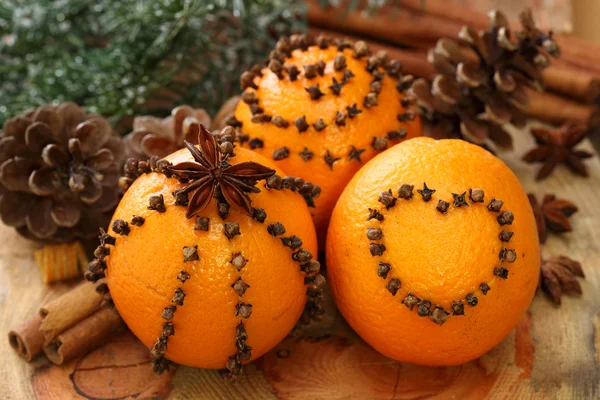 Três laranjas — Fotografia de Stock