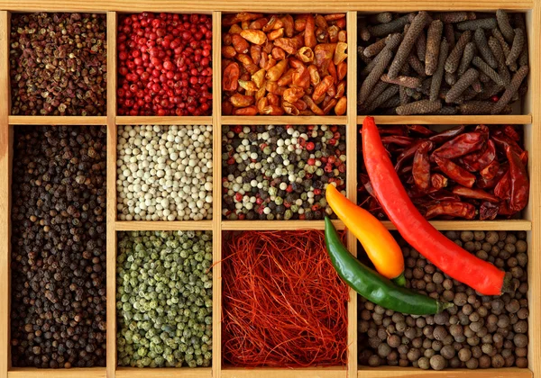 Sortimento de pimenta e pimentão — Fotografia de Stock