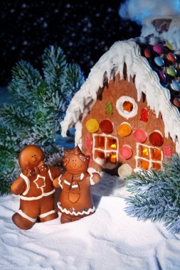 Homemade gingerbread house clipart