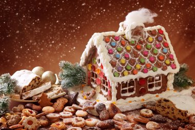 Homemade gingerbread house clipart