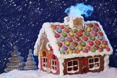 Homemade gingerbread house clipart