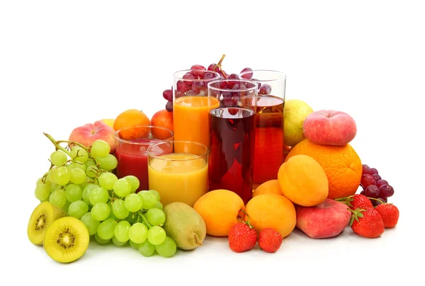 Vers fruit en vruchtensappen — Stockfoto