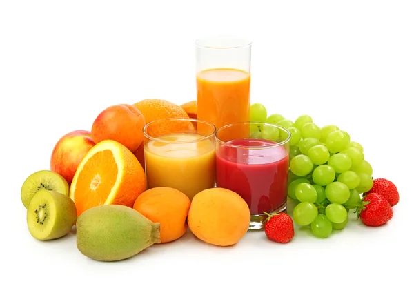 Frutas y jugos frescos — Foto de Stock