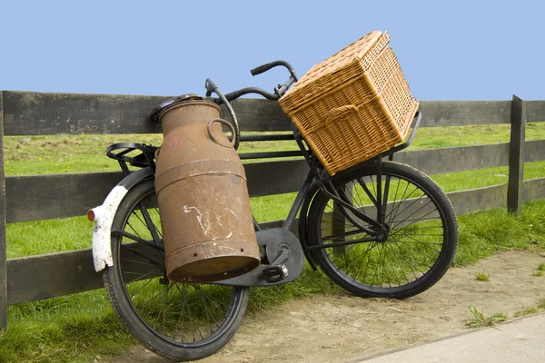 Bicicleta velha — Fotografia de Stock