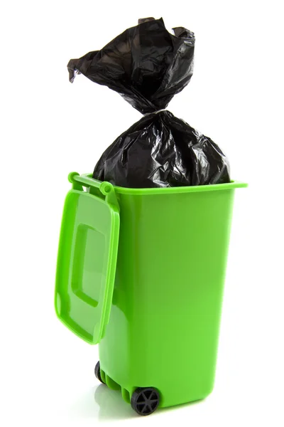 绿色垃圾回收袋 — 图库照片