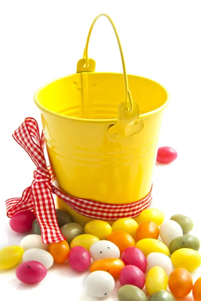 黄色のキャンディー バケット — ストック写真