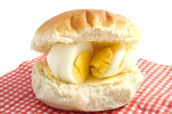 パンの上に卵します。 — ストック写真