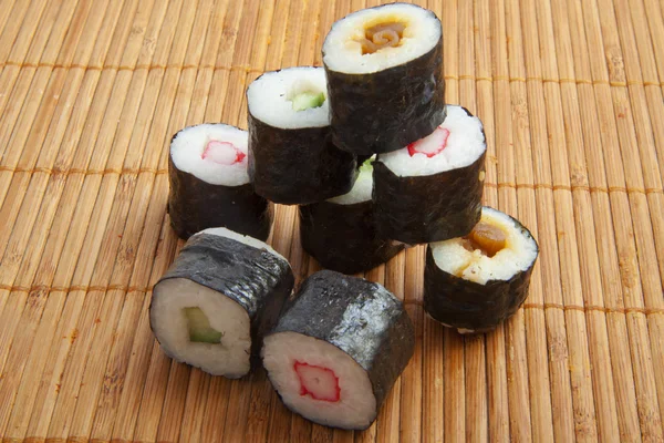 Utsökt sushi — Stockfoto