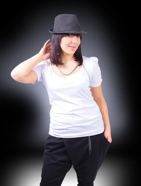 Retrato de una hermosa joven sexy con sombrero — Foto de Stock