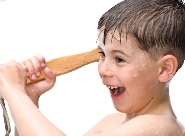 Хлопчик плаває у ванній — стокове фото