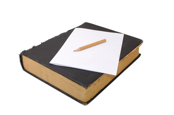 En eski kitap ve kalem — Stok fotoğraf