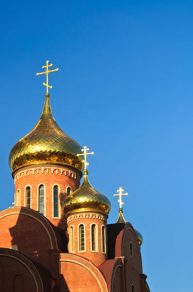 The church against the blue sky — Stock Photo, Image