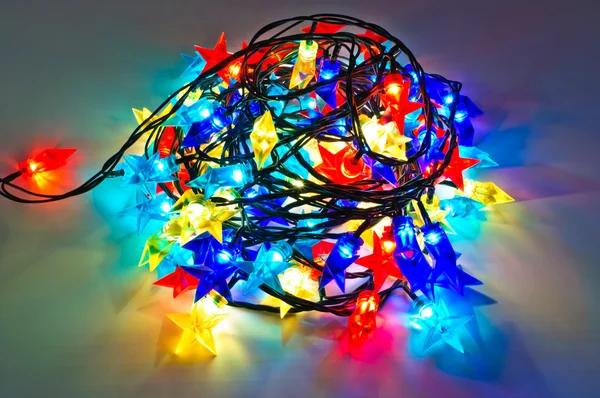 Guirnalda de luces de colores para árboles de Navidad —  Fotos de Stock