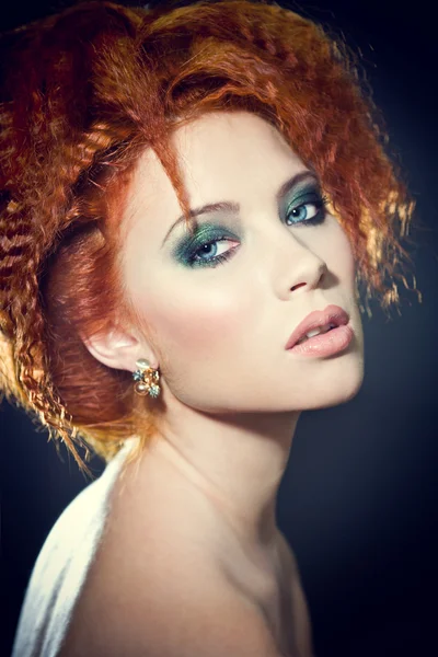 Face of a beautiful redhead woman with perfect makeup — Stock Photo, Image