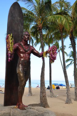 Duke Kahanamoku Statue clipart