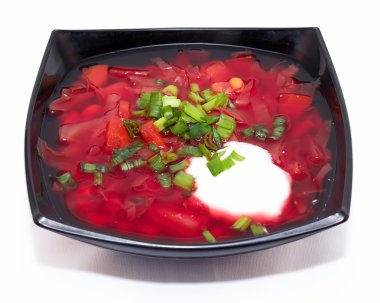 Borsch çorbası siyah plaka.